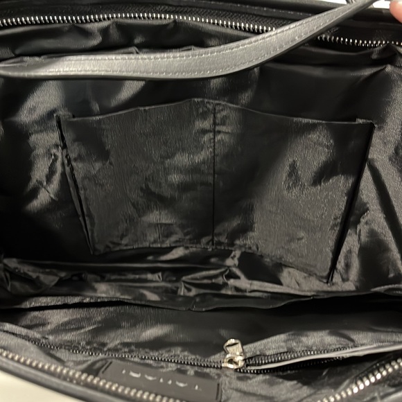 Tahari large tote - Picture 4 of 5